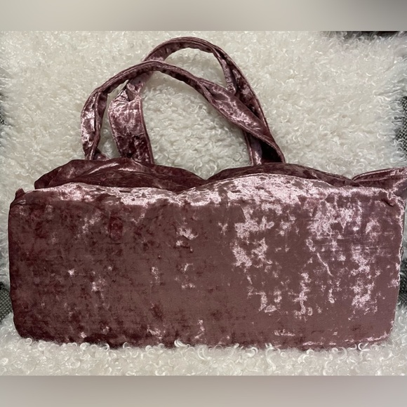 Tabitha Webb Pink Crushed Velvet Tote Bag - Picture 4 of 6